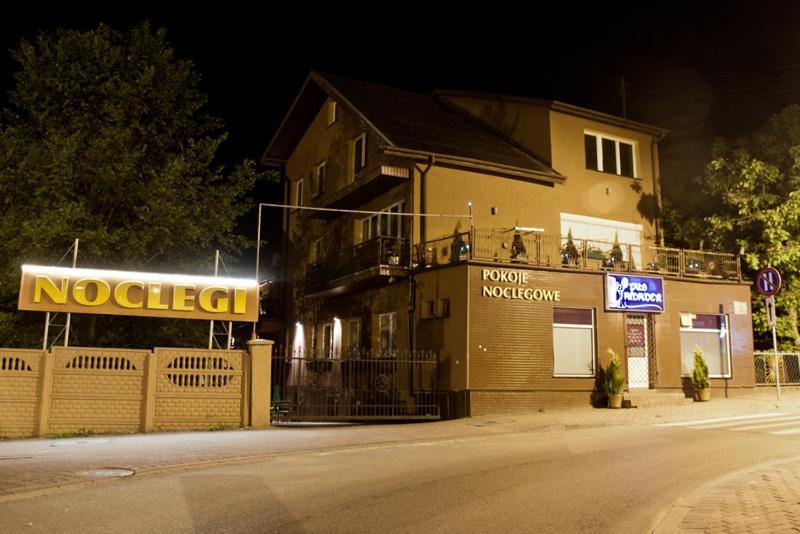 Pokoje Goscinne Amader Zambrow Exteriér fotografie